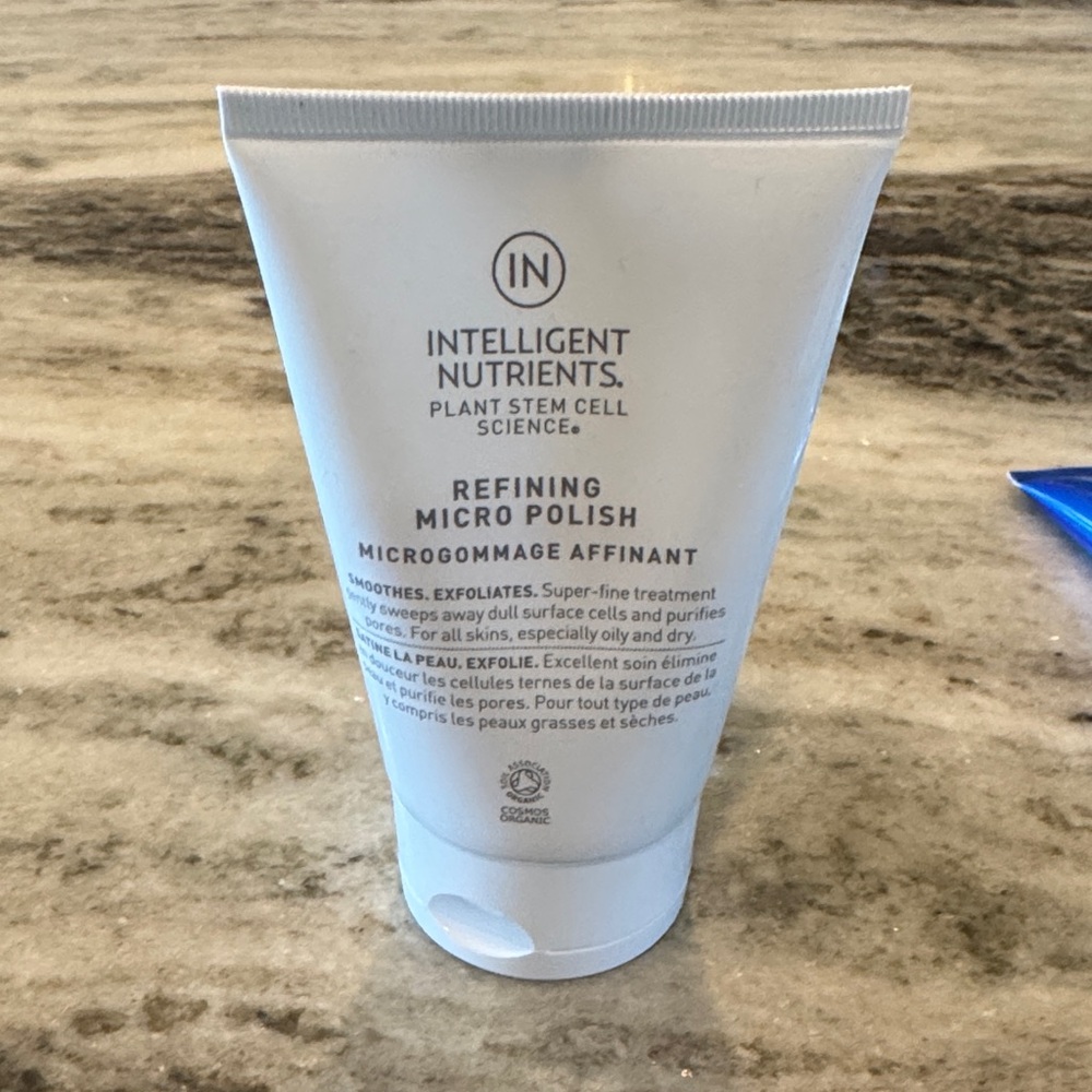 Intelligent Nutrients Refining Micro Polish - White